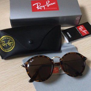NEW Rayban Round Fleck Sunglasses RB2447